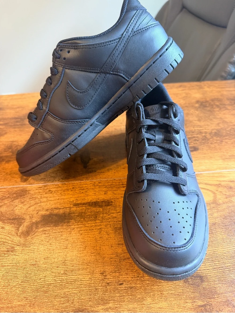 Men’s Nike Dunk Low Low-Top Sneakers 6.5Y/8W